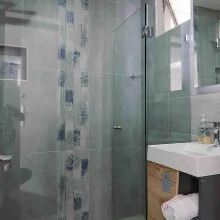 Este Apartamento No Esta En Renta *